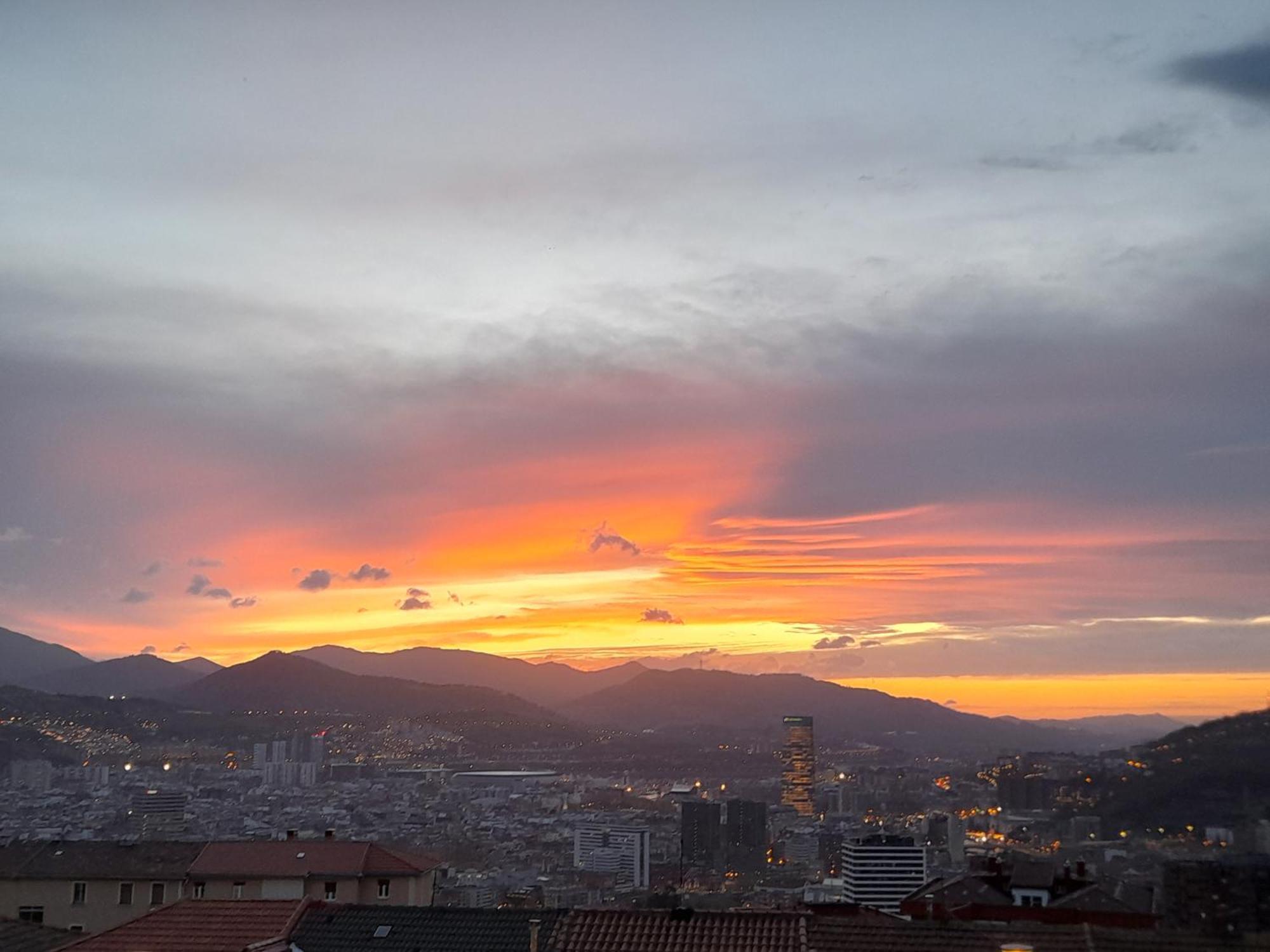 Calida Estancia Descubre La Ciudad Μπιλμπάο Εξωτερικό φωτογραφία